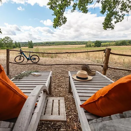 La Lisiere - Sejour Insolite En Pleine Nature - Vue Prairie - Literie De Gamme - Sdb Exterieure Avec Eau Chaude - Terrasse Couverte - 7min Du Lude Et Son Chateau - Ideal Couples Et Randonneurs Lyxtält